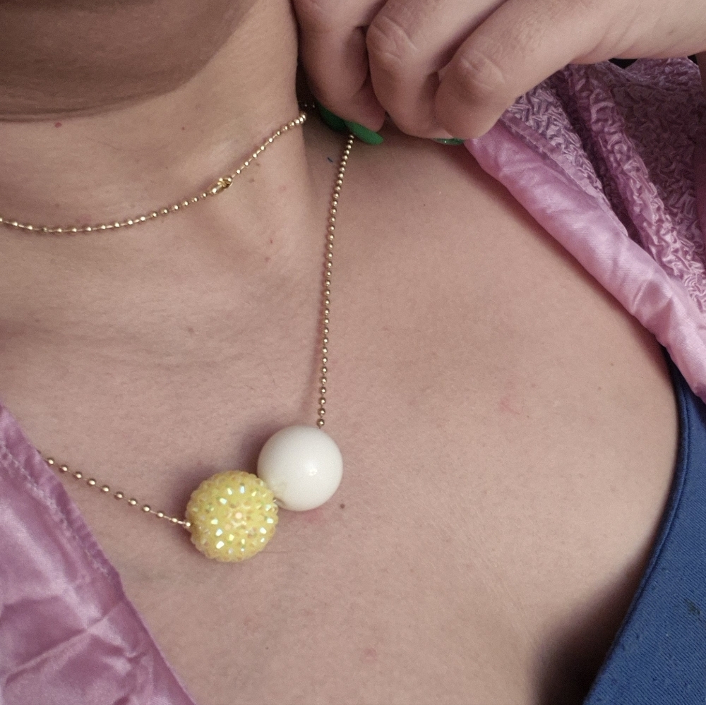 Elegant Yellow and White Beaded Necklace